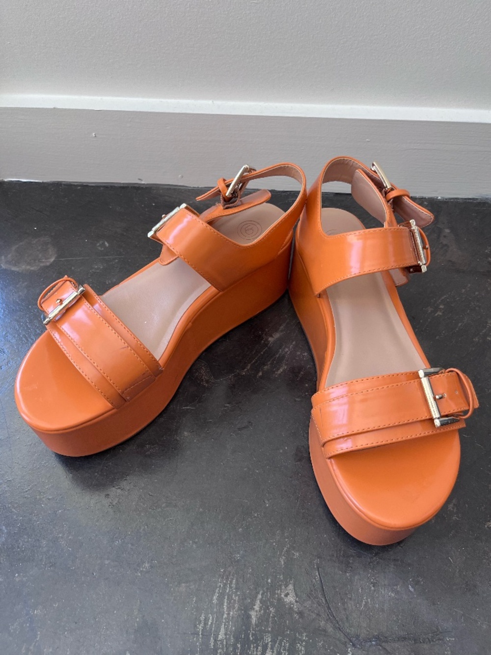 Urban Outfitters Orange "Violet" buckled platform sandal women 8